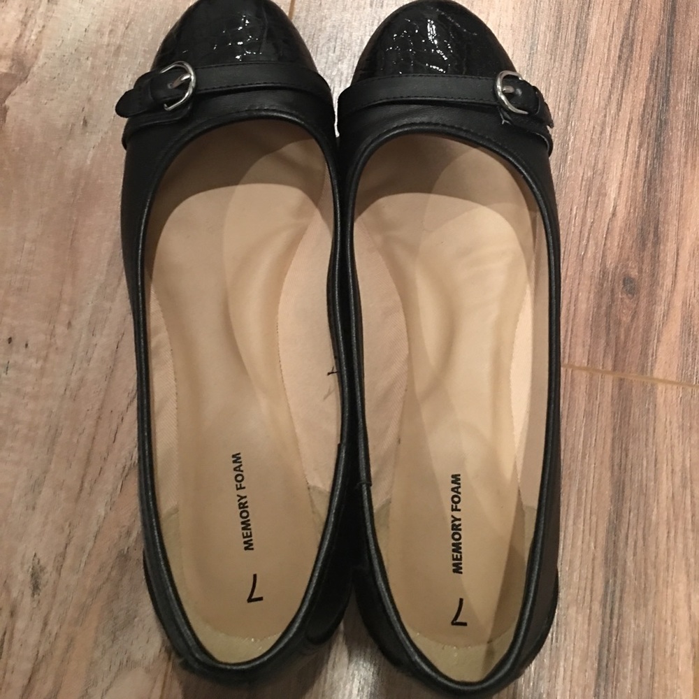 Black dressy flats bundle with 2 heels for $15